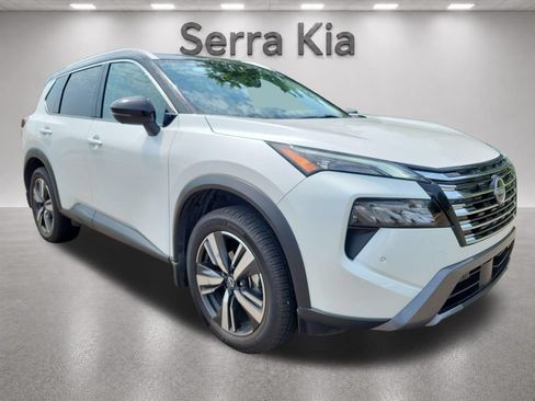 Used 2024 Nissan Rogue SL w/ SL Premium Package FWD image 8