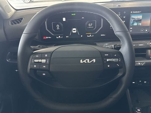 Used 2025 Kia K4 EX FWD image 15