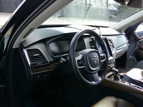 Used 2019 Volvo XC90 T6 Momentum image 57