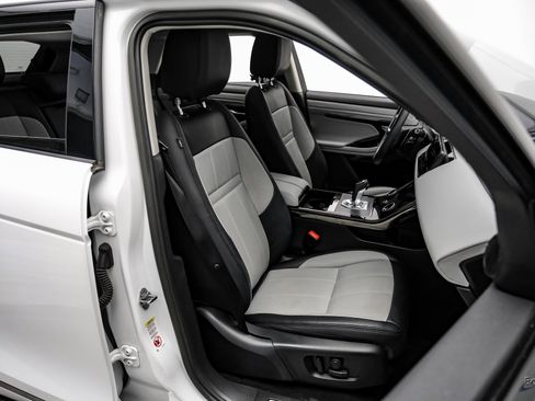 Used 2023 Land Rover Range Rover Evoque R-Dynamic S image 40