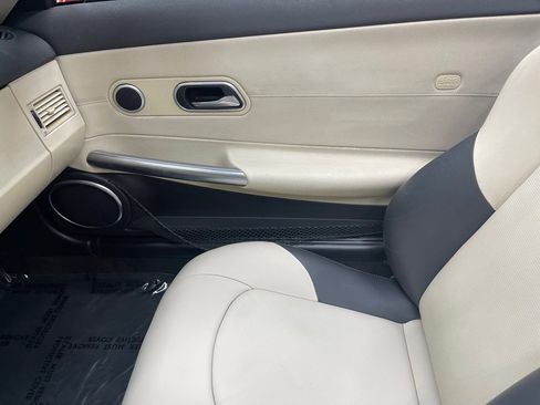 Used 2005 Chrysler Crossfire Limited RWD image 35