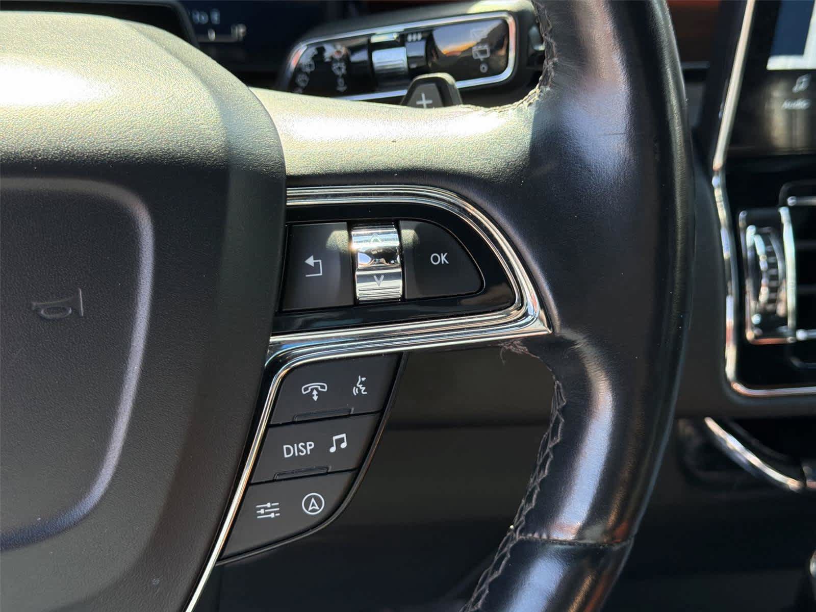 Used 2024 Lincoln Navigator Premiere AWD/4WD image 35