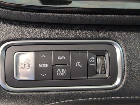 Used 2026 Buick Enclave Preferred w/ Power Package AWD/4WD image 10