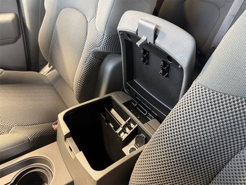 Used 2014 Nissan Frontier S image 19
