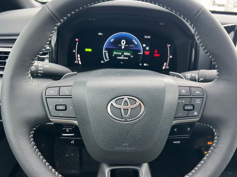 New 2026 Toyota Camry Hybrid w/ Multimedia Upgrade Package image 19