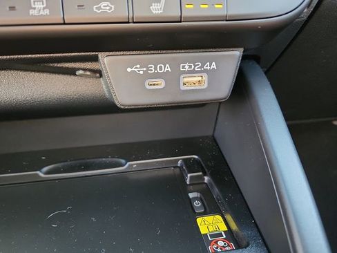 New 2026 Subaru Outback Limited AWD/4WD image 17