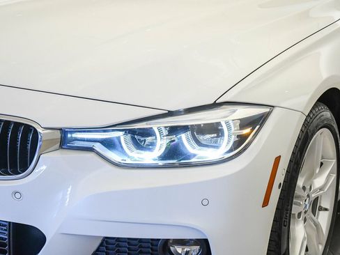 Certified 2018 BMW 328d xDrive Wagon AWD/4WD image 10