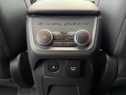 Used 2025 Ford Explorer ST AWD/4WD image 18