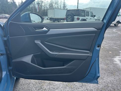 Used 2025 Volkswagen Jetta S image 25