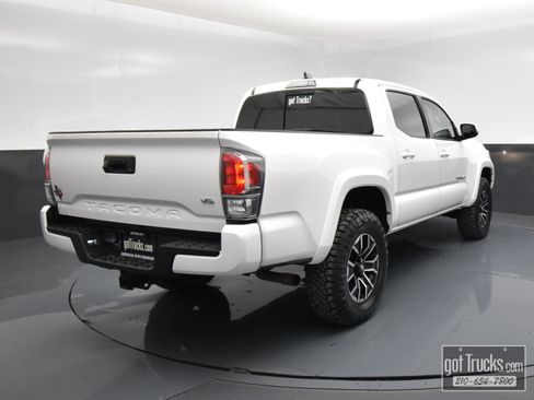 Used 2022 Toyota Tacoma TRD Sport image 44