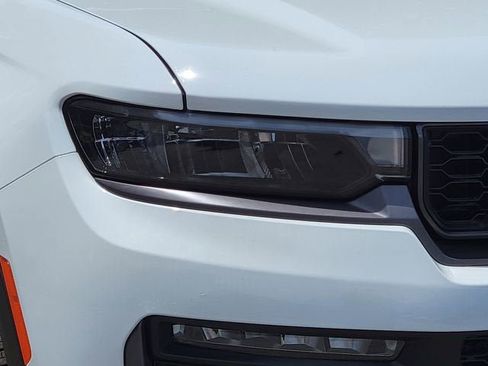 New 2026 Jeep Grand Cherokee L Limited AWD/4WD image 16