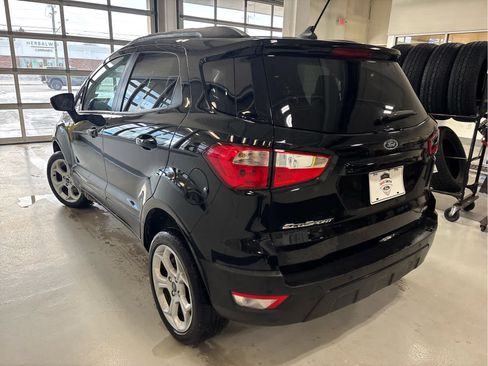 Used 2022 Ford EcoSport SE w/ SE Convenience Package image 5