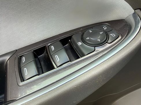 Used 2018 Chevrolet Malibu LT FWD image 25