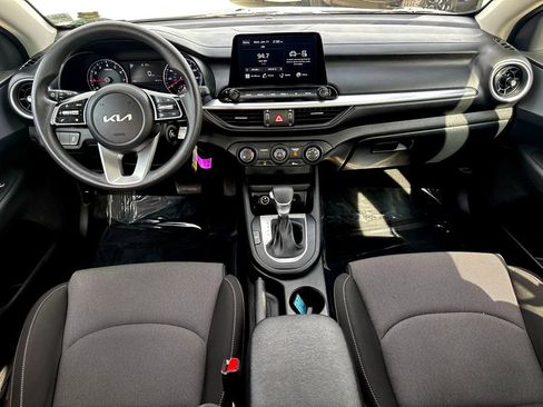 Used 2023 Kia Forte LXS image 19
