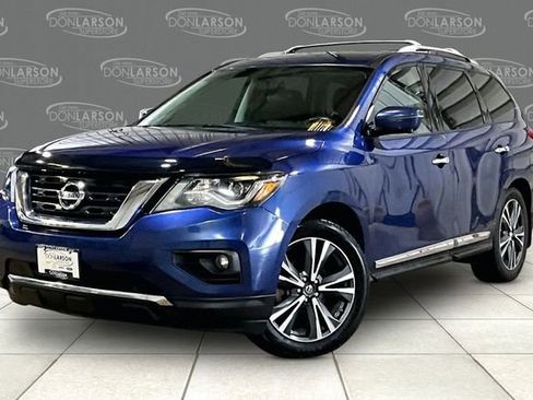 Used 2018 Nissan Pathfinder S image 3
