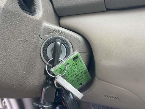 Used 2006 Toyota Camry LE image 25