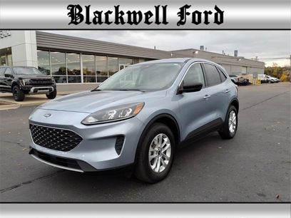 Used 2022 Ford Escape SE w/ Convenience Package