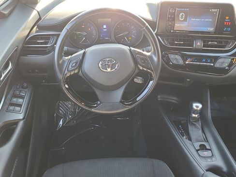 Used 2018 Toyota C-HR image 15