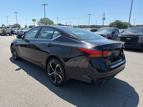 Used 2023 Nissan Altima 2.5 SR w/ SR Premium Package AWD/4WD image 8