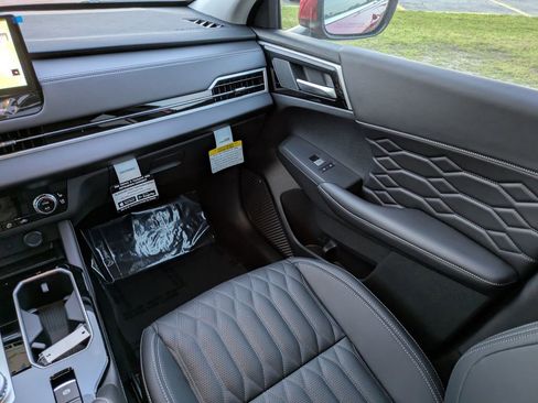 New 2026 Mitsubishi Outlander SEL FWD image 18