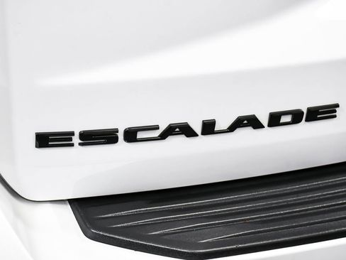 Used 2023 Cadillac Escalade ESV Sport Platinum w/ LPO, ONYX Package AWD/4WD image 98