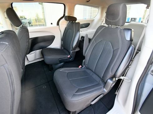 Used 2024 Chrysler Voyager LX FWD image 13