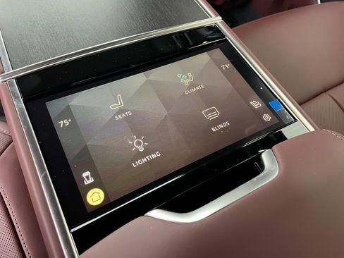 New 2026 Land Rover Range Rover Autobiography AWD/4WD image 32