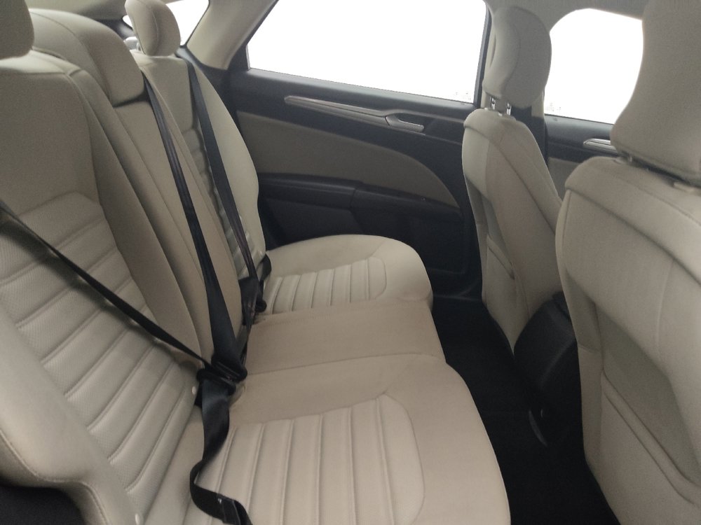 Used 2018 Ford Fusion S FWD image 19