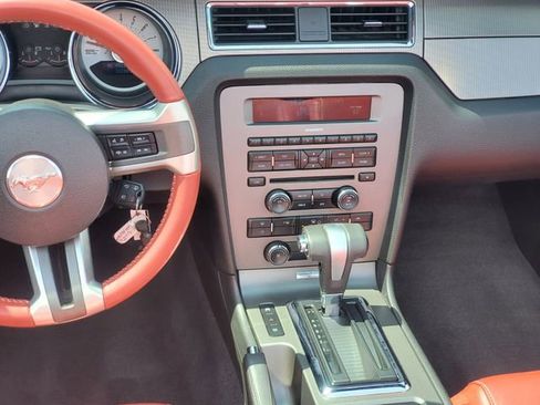 Used 2011 Ford Mustang GT Premium RWD image 27