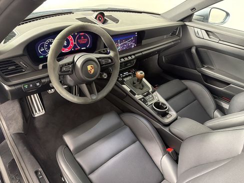 Certified 2025 Porsche 911 Carrera T RWD image 4