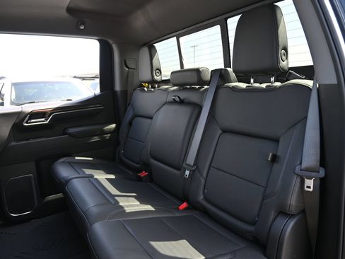 Used 2024 Chevrolet Silverado 1500 LT Trail Boss w/ LT Trail Boss Premium Package AWD/4WD image 20