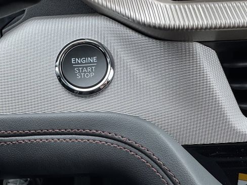 New 2026 Ford Explorer Active AWD/4WD image 17