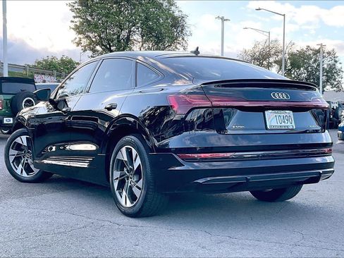 Used 2022 Audi e-tron Premium AWD/4WD image 4