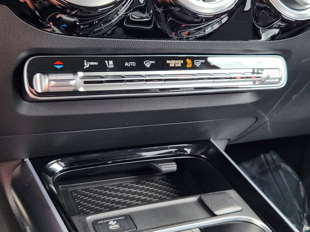 Certified 2025 Mercedes-Benz GLA 250 4MATIC image 18