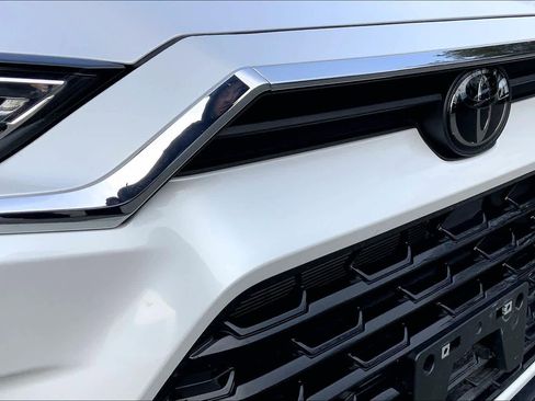 Used 2024 Toyota Grand Highlander XLE image 30