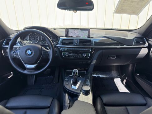 Used 2018 BMW 330i Sedan w/ Premium Package RWD image 12