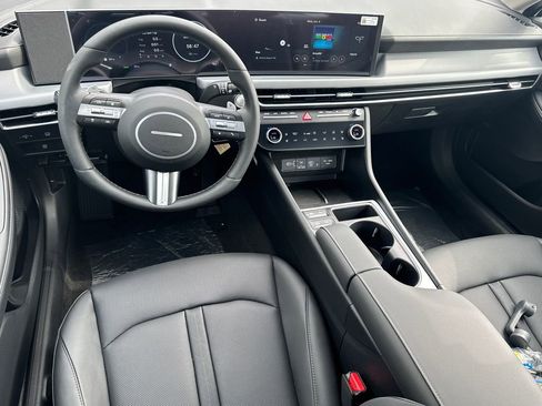 New 2025 Hyundai Sonata Limited image 14
