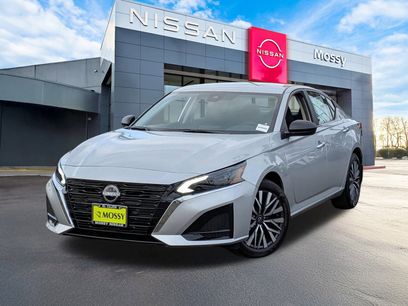 New 2025 Nissan Altima 2.5 SV