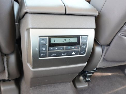 Used 2013 Lexus GX 460 w/ Comfort Plus Pkg image 31