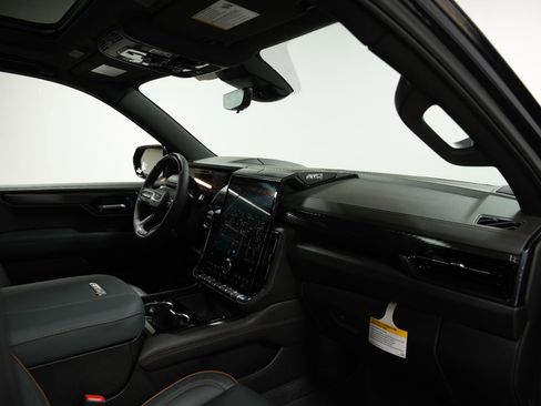 New 2026 GMC Yukon AT4 w/ AT4 Premium Plus Package image 22