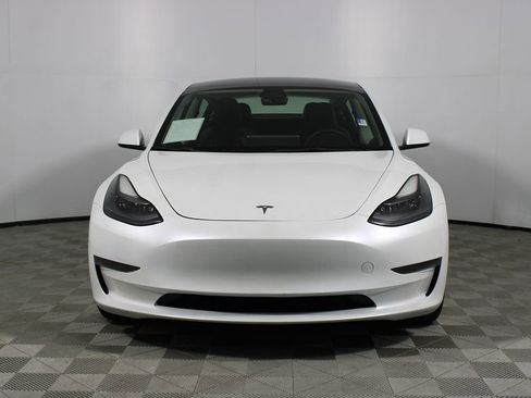 Used 2023 Tesla Model 3 Standard Range image 25