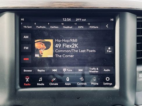 Used 2019 RAM 1500 Laramie image 16