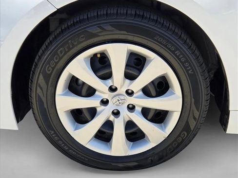 Used 2024 Toyota Corolla LE FWD image 22