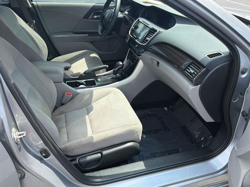 Used 2016 Honda Accord EX image 13