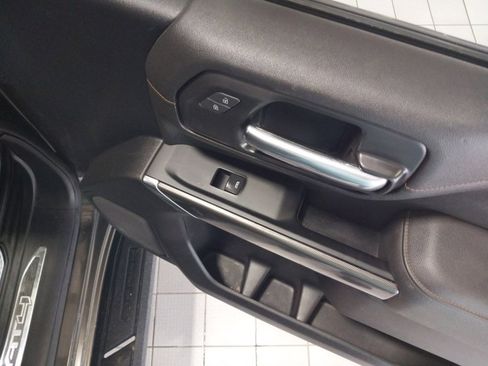 Used 2023 GMC Sierra 2500 AT4 image 21