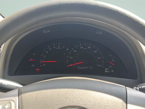 Used 2007 Toyota Camry LE FWD image 14