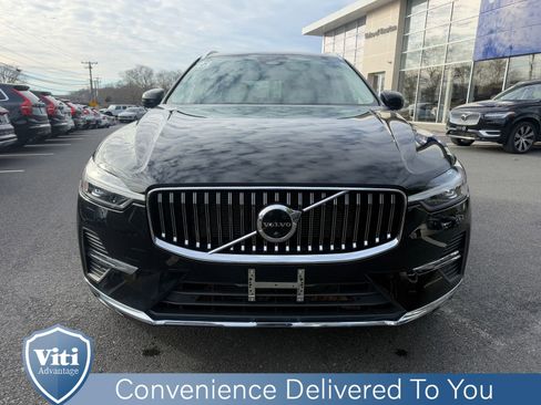 Certified 2023 Volvo XC60 B5 Ultimate w/ Climate Package image 3