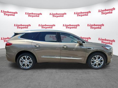 Used 2020 Buick Enclave Avenir w/ Avenir Technology Package FWD image 25