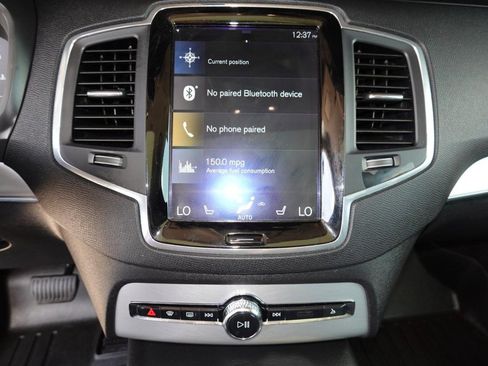 Used 2018 Volvo XC90 T5 Momentum w/ Convenience Package FWD image 10