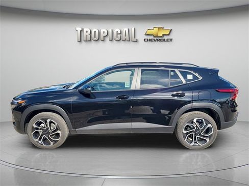 New 2026 Chevrolet Trax RS w/ Driver Confidence Package image 2